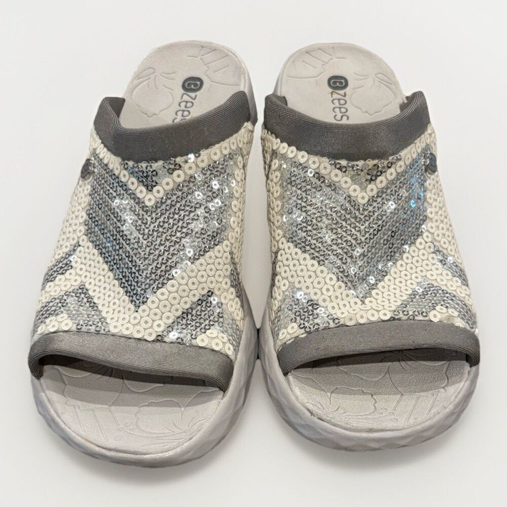 Bzees Jubilee Silver and White Sparkle Slide Sandal 7M